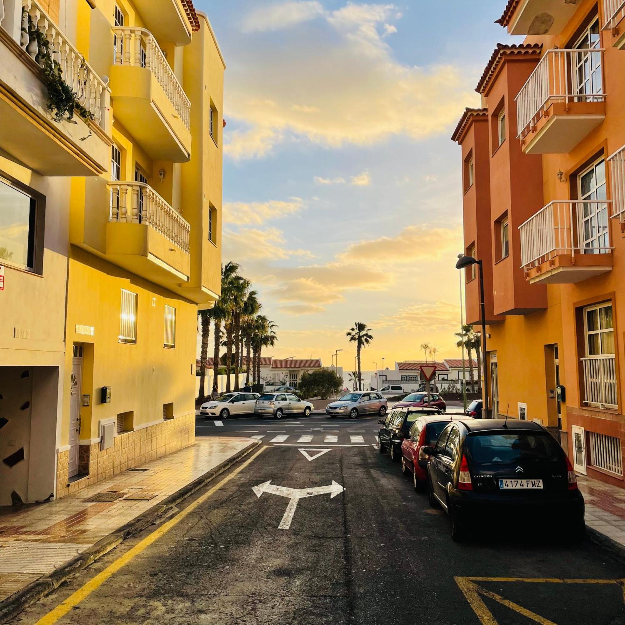 Apartamento Brisas Del Sur - Oasis Tenerife Sur Плайя-де-Сан-Хуан Экстерьер фото